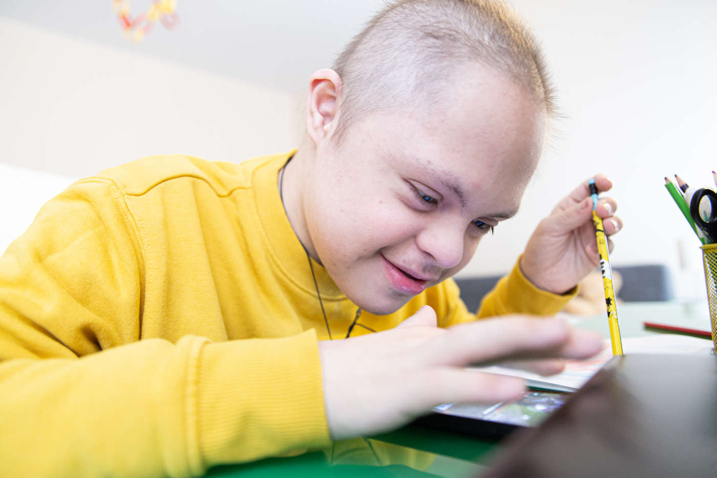 Максим Атенсио